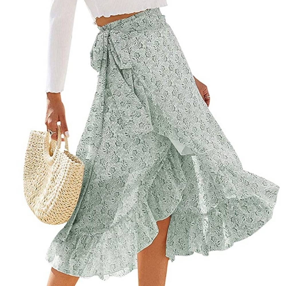 2/$10 Green and white floral print wraparound skirt